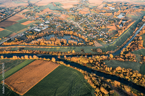 Rzeka Olza wpada do rzeki Odry, obie rzeki wyznaczają granicę Polski i Czech, widok z lotu ptaka jesienią