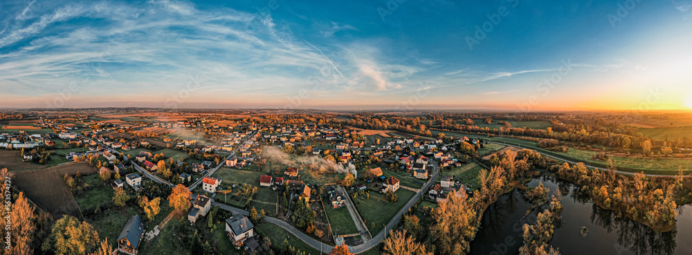 Panorama wsi Olza w Polsce na Śląsku, jesienią z lotu ptaka
