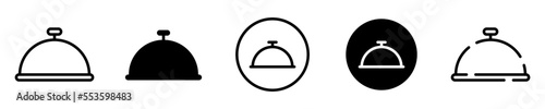 Conjunto de iconos de bandeja de comida. Recipiente de alimentos. Concepto de restaurante, menú de comida. Ilustración vectorial