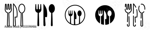 Conjunto de iconos de cubiertos. Tenedor, cuchara, cuchillo. Concepto de utensilios de restaurante. Cubiertos de diferentes estilos. Ilustración vectorial