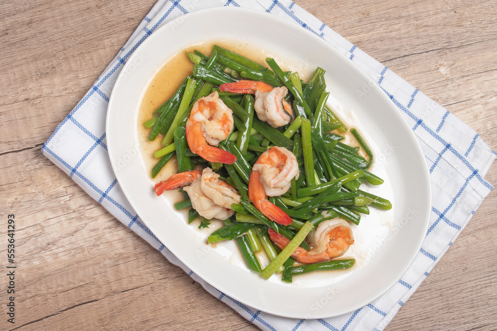 Onion Flower Stem Stir Fried Shrimp with Oyster Sauce Onion Flower Stem Stir Fried Shrimp with Oyster Sauce