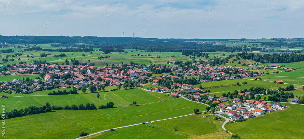 Burggen in der oberbayerischen Region Pfaffenwinkel nahe Schongau aus der Luft