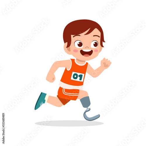 little kid with prosthetic leg run on race