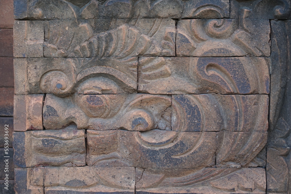 Naklejka premium motif on breakwall