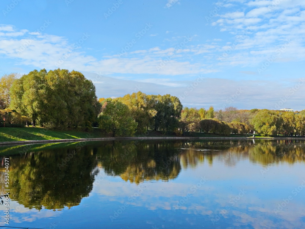 The silence of the autumn pond The silence of the autumn pond