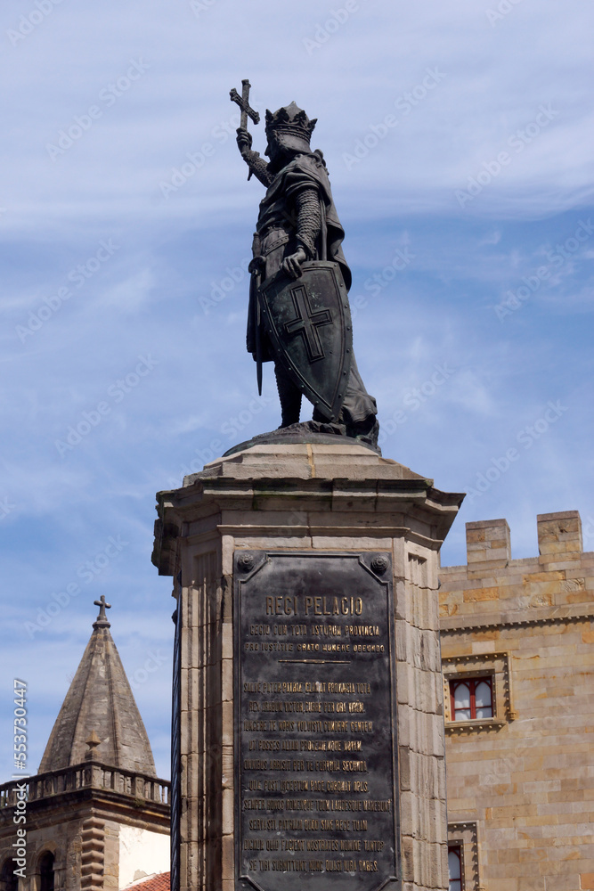 Obraz premium Gijon (Spain). Monument to Don Pelayo in the Plaza del Marqués in the city of Gijón
