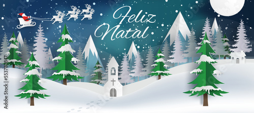 cartão ou banner de feliz natal em branco sobre um fundo azul com aurora boreal, flocos de neve, trenó do papai noel e uma colina de neve com abetos