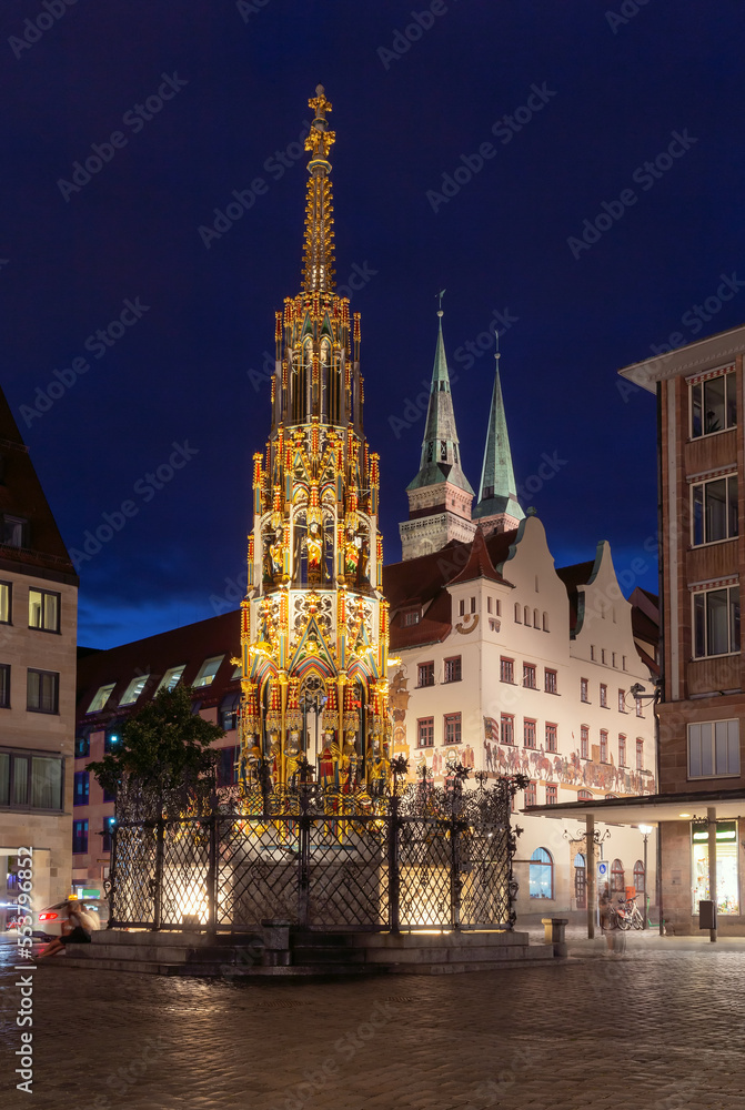 Fototapeta premium Nuremberg. Old medieval market square at night.