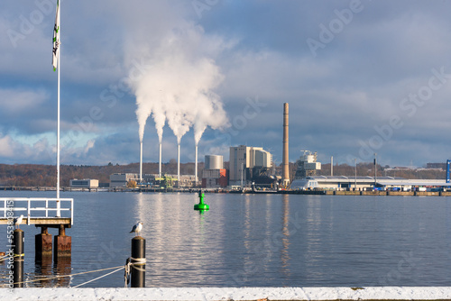 Kiel, 8. Dezember 2022, der erste Schnee diesen Jahres ist gefallen. Winterliche Impressionen in der Innenstadt, dem Hiroshimapark und dem Hafengebiet