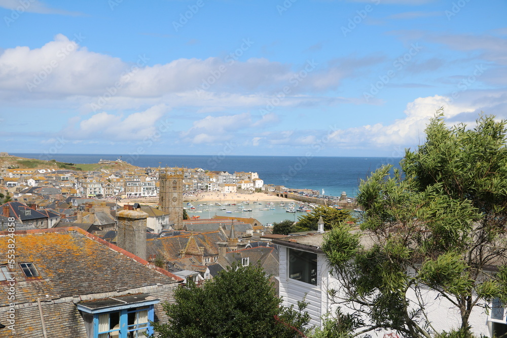 Obraz premium View to St Ives in Cornwall at Atlantic ocean, England Great Britain
