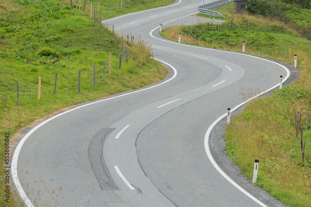 Fototapeta premium Mountain road