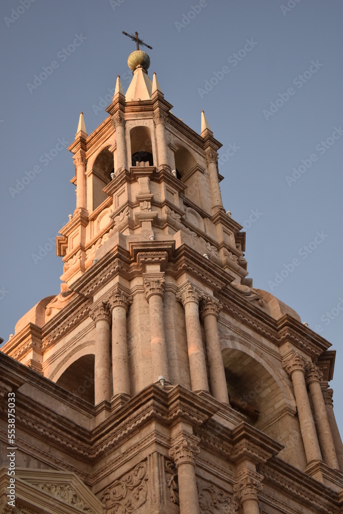 Fototapeta premium Basilica Cathedral of Arequipa in the Plaza de Armas in the city of Arequipa, Peru