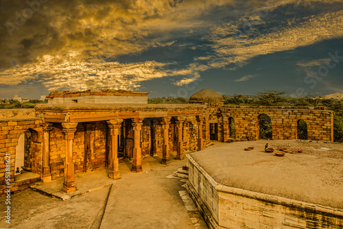 Canvas Print Sunset at Sultan Ghari , New Delhi