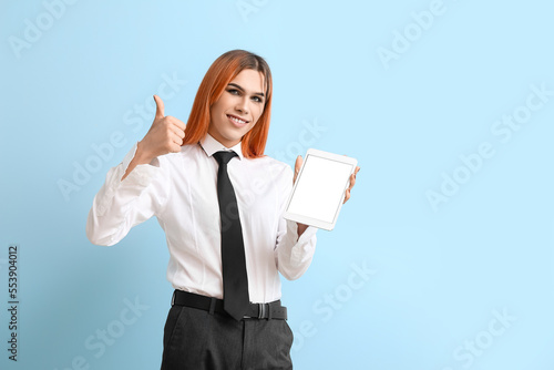 Beautiful transgender secre...