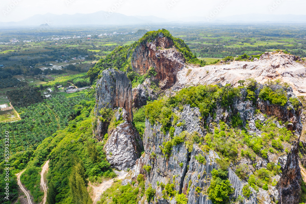 Naklejka premium Aerial view of Khao Khuha mountain in Songkhla, Thailand