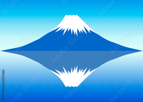 富士山が湖に反射して映り込む風景。
富士山は世界遺産にも登録されている日本で一番高い山です。