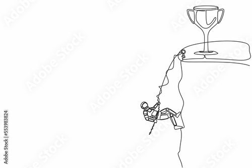 Continuous one line drawing of astronaut climber hanging on rope on top rocky cliff to reach trophy. Struggle in space expedition. Cosmonaut outer space. Single line graphic design vector illustration