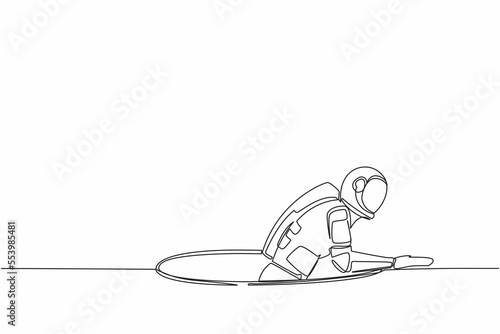 Single continuous line drawing astronaut trying to get out of from hole, metaphor to facing big problem. Spaceship business struggles. Cosmonaut deep space. One line graphic design vector illustration