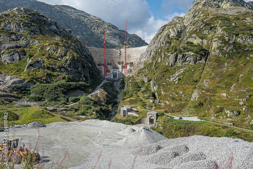 Bau der neuen Spitallamm-Staumauer am Grimselpass, Schweiz photo