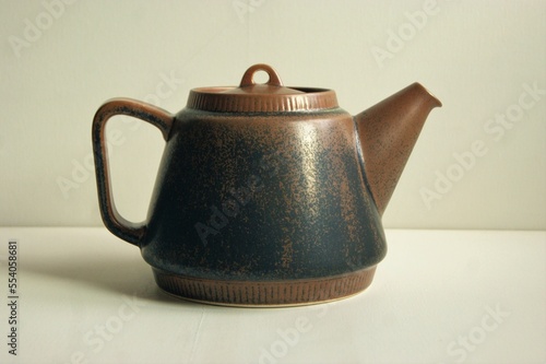 Quadro em tela Retro teapot in sung glazed stoneware from the 1960s.