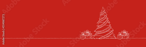 Weihnachtsbaum mit Geschenken vor einem Roten Hintergrund