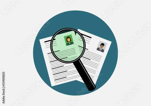 Icono de un CV de una mujer y de un hombre con una lupa. Selección de personal. RRHH