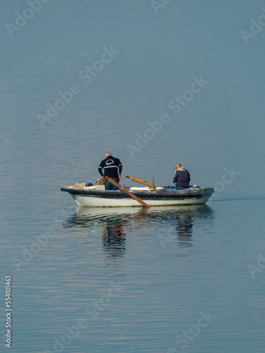 couple in canoe © kadir acarlar