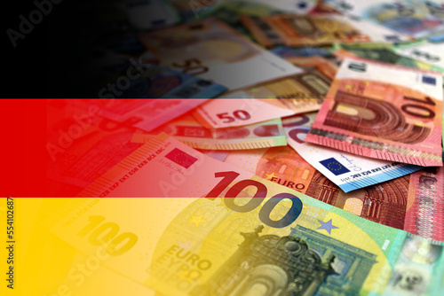 Euro banknotes are colored in the colors of the German flag.