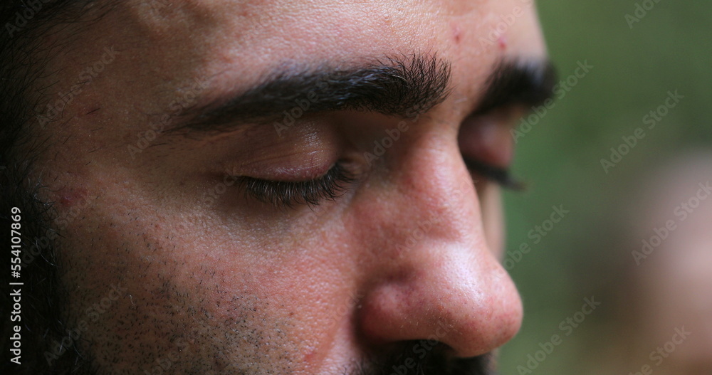 Obraz premium Close-up of man face meditating in nature