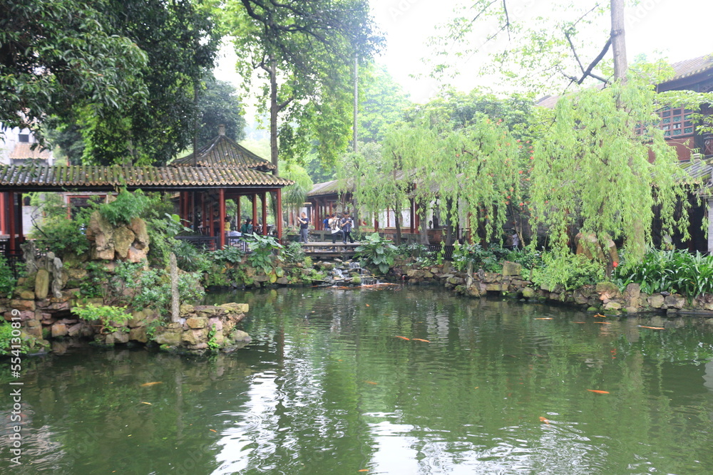 Fototapeta premium Chinese garden with pond