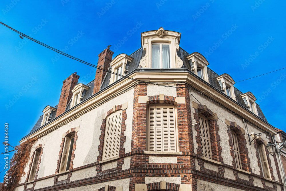 Obraz premium Antique building view in Dourdan, France