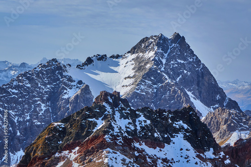 Fallenbacher Turm 2704 m und Vorderseespitze (2889m). © Guenther