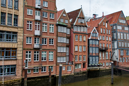 Hausfassaden an der Elbe in Hamburg