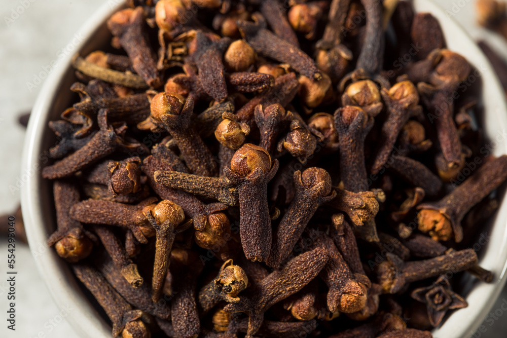 Raw Brown Organic Whole Cloves Raw Brown Organic Whole Cloves