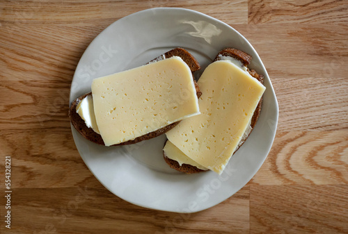 sandwich with cheese