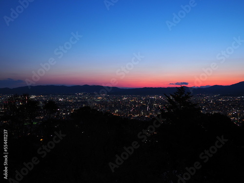 将軍塚青龍殿からみた京都の夜景