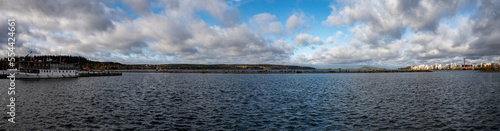 panorama of lakeview