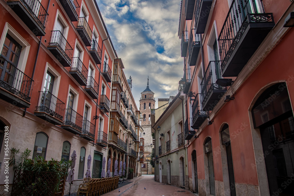 Valladolid ciudad histórica y cultural de españa.	