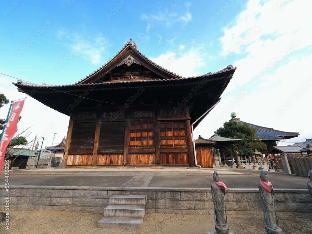 Fototapeta premium 四国霊場第77番札所・道隆寺【香川県仲多度郡多度津町】2