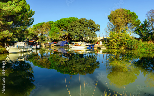 Superb views of the Canal du Midi/Canal de la Robine, in the South of France