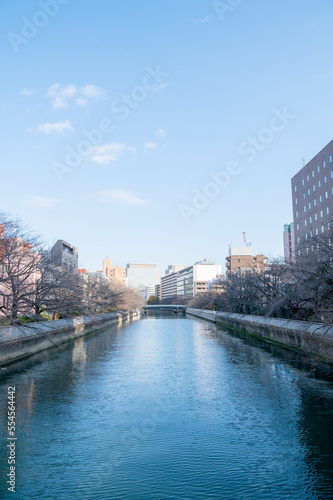 川と街並み © 秋実 鶴谷