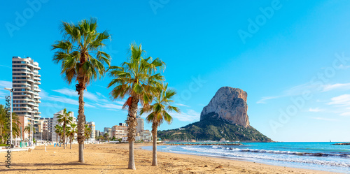 Fotografía Calpe,  tropical beach, building and famous mountain- Alicante province in Spain