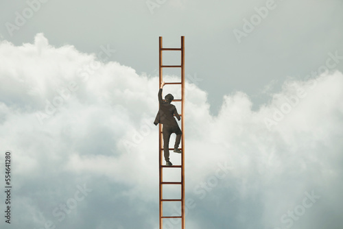 Canvastavla surreal man tries to reach the sky with a ladder, concept is business and succes