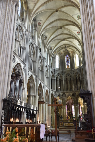 Nef gothique de la cath  drale de Bayeux. France