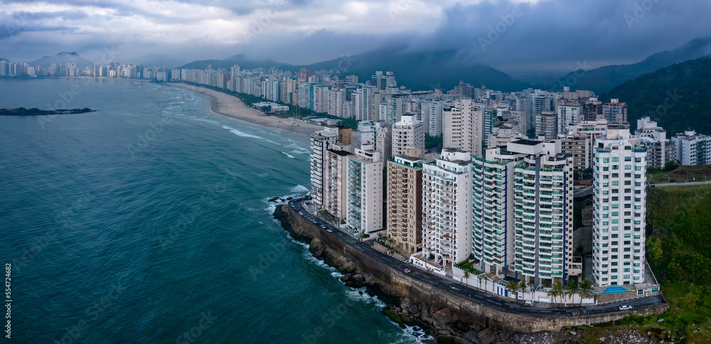 Guaruja, vista do Morro do Maluf e Praia de Pitangueiras, novembro 2022