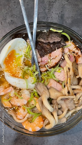 chicken and vegetable ramen