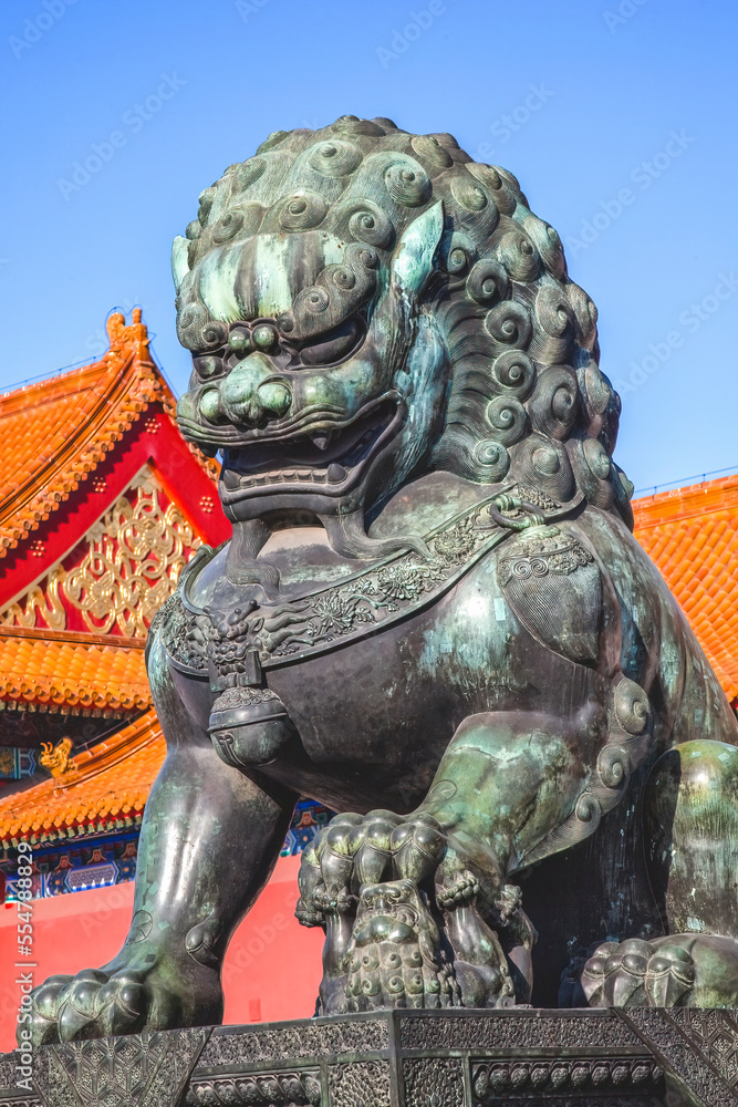 Fototapeta premium Dragon Bronze Statue Gugong Forbidden City Palace Beijing China