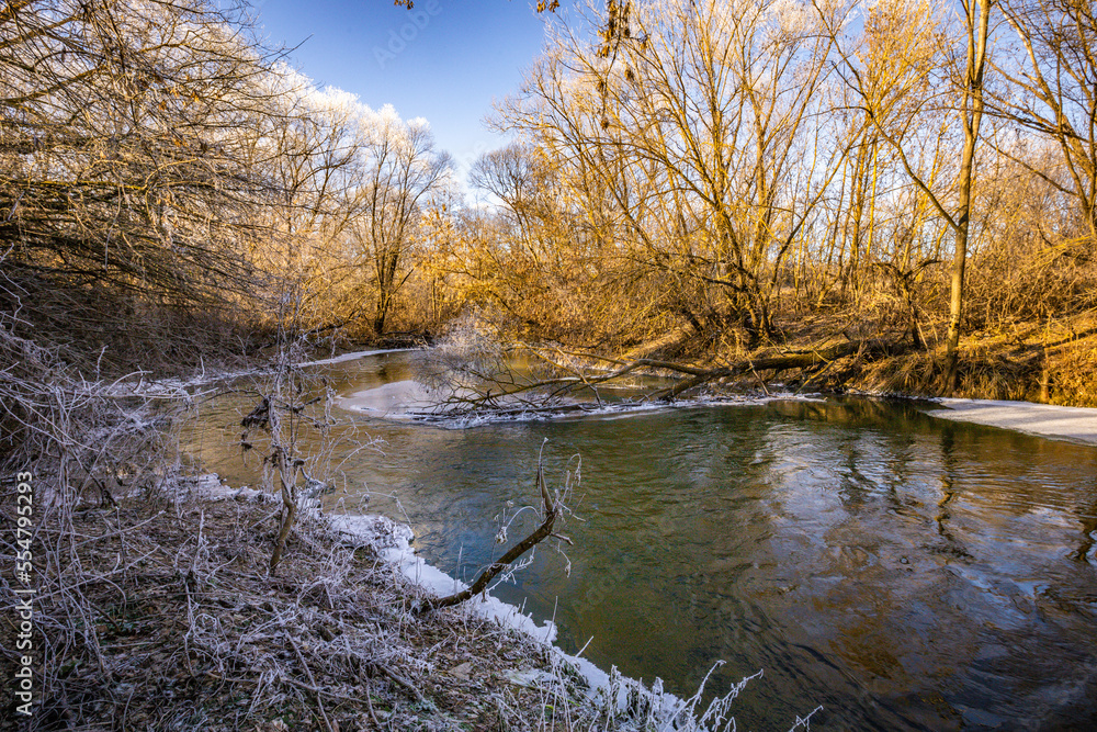 the first winter days on the river