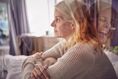 Φωτογραφία Depression, psychology and bipolar woman on sofa with split personality issue, problem and medical condition