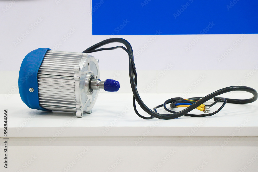 Electric motor that can be used as a generator or motor engine with